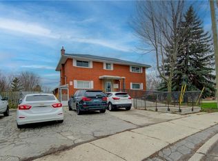 27 Margaret Ave N, Waterloo, ON N2J 3P2