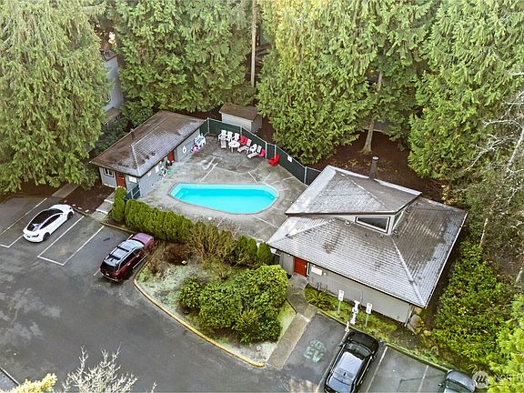 5th image of 14640 NE 80th Place #32-C
