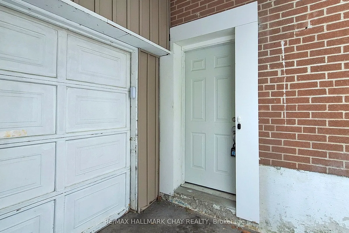Building Photo - 1 Davidson Rd #LOWER