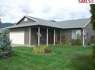 1526 Hemlock Ct, Sandpoint, ID 83864