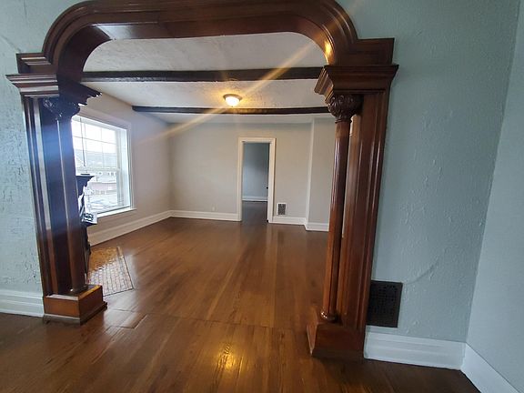 2nd image of 575 Bird Ave APT 2