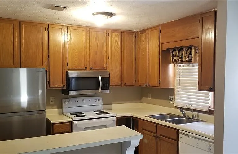 4131 Quincey Ln — Photo 13