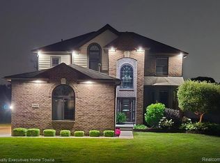 20835 S Miles St, Clinton Township, MI 48036