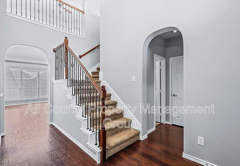 13229 Larks View Point — Photo 2