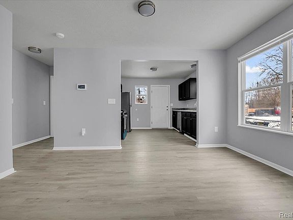 5th image of 4935 28th St