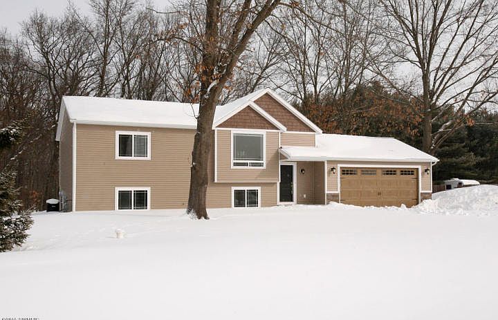 1st image of 32190 Pinedale Ln