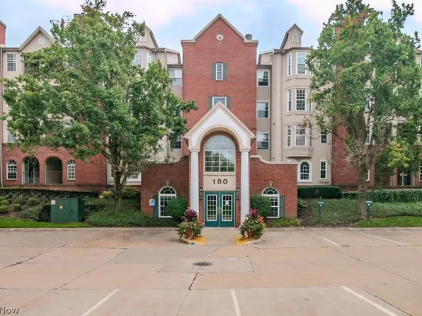 180 Fox Hollow Dr APT 103, Mayfield Heights, OH 44124