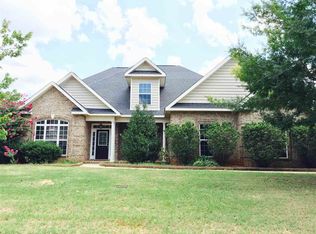 203 Rosewater Dr, Warner Robins, GA 31088