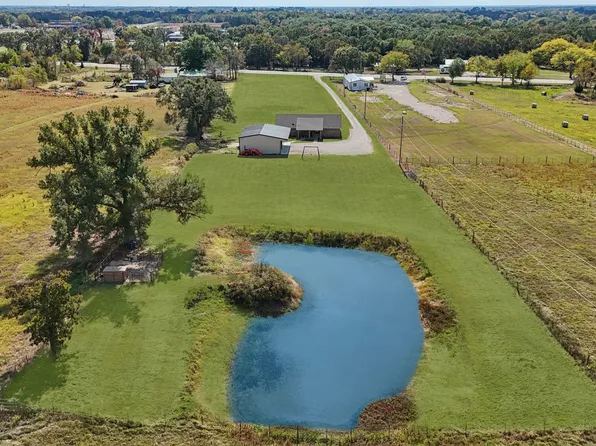 2068 W Us Highway 69, Emory, TX 75440