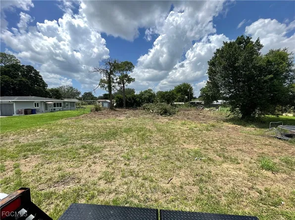 23 Louisiana Rd, Lehigh Acres, FL 33936