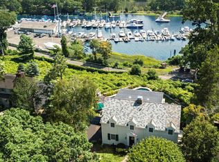 18 Covewood Dr, Norwalk, CT 06853