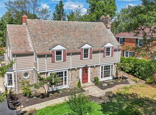 20861 W Byron Rd, Beachwood, OH 44122
