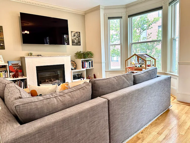 39 Old Harbor St #2 — Photo 49