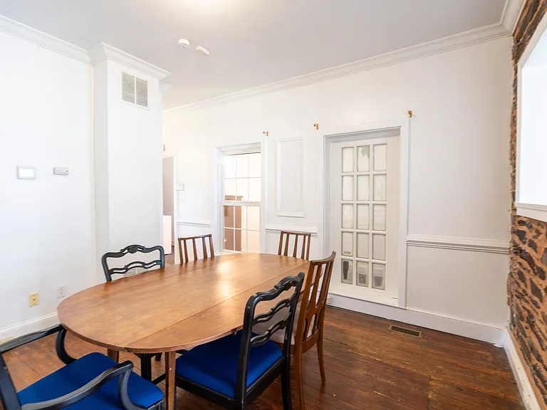 314 W Main St — Photo 9