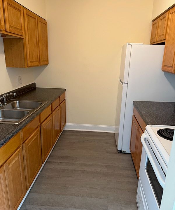 1st image of 422 Bingaman St