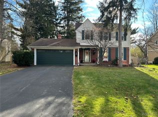 27 Dappled Dr, East Amherst, NY 14051