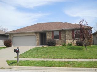 1206 N Nolting Ave, Springfield, MO 65803