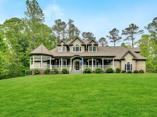 113 E Commodore Dr, Cross Hill, SC 29332