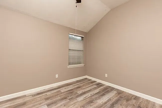 3 bed, 1894 sqft, $2,095 — Photo 4