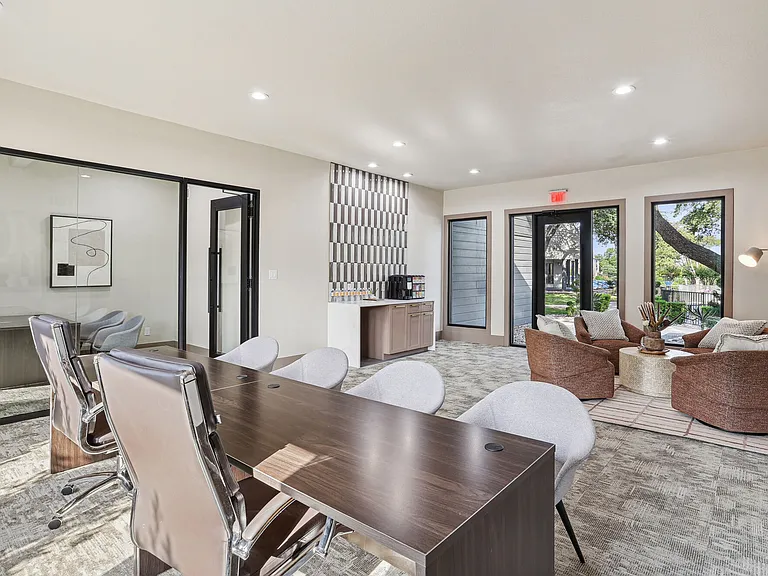 Avondale Parc @ Bellmar — Photo 14