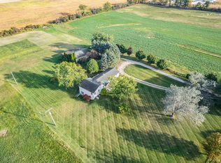 9265 Schill Rd, Saline, MI 48176