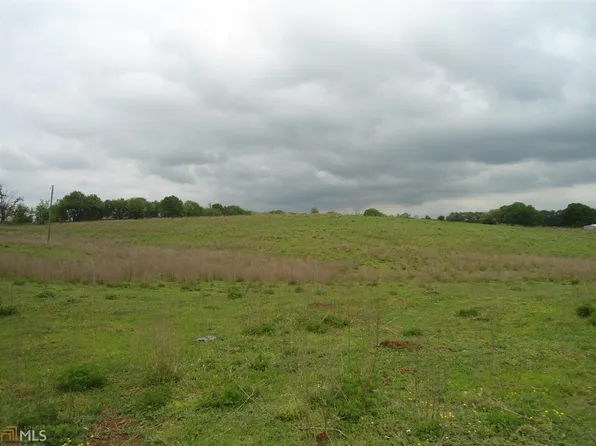 2058 Brays Lake Rd, Royston, GA 30662