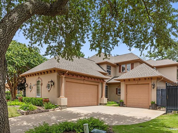 2nd image of 3207 Loblolly Pines Way