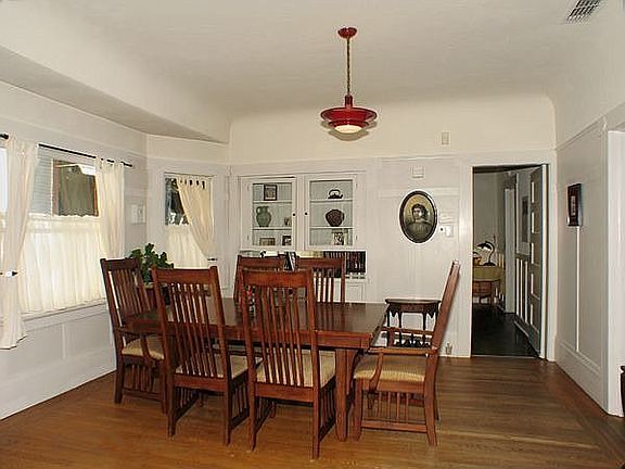 4th image of 2618 East St