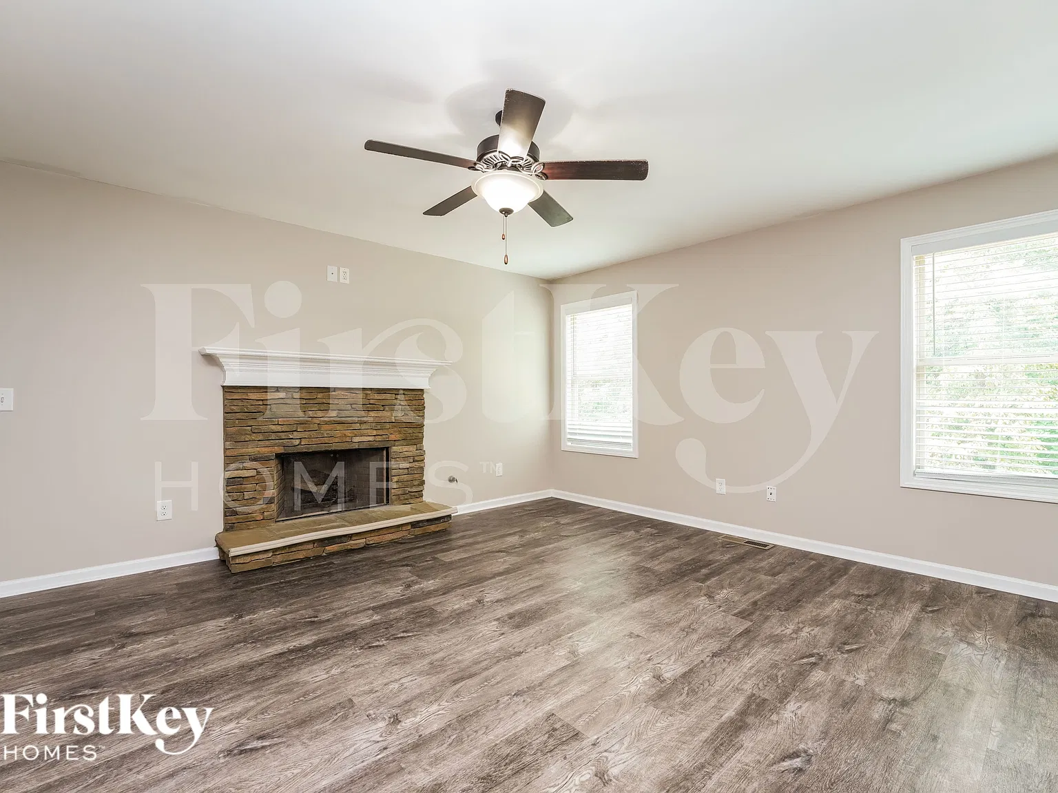 4 bed, 2.5 bath, 2155 sqft, $2,135 — Photo 2