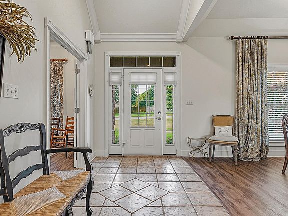 3rd image of 3805 Bolt Blvd