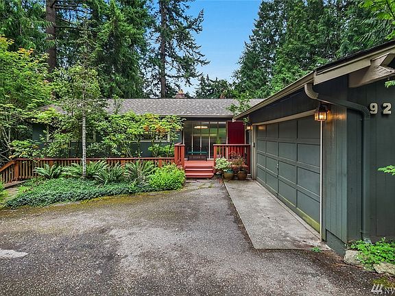 2nd image of 925 Highwood Dr SW