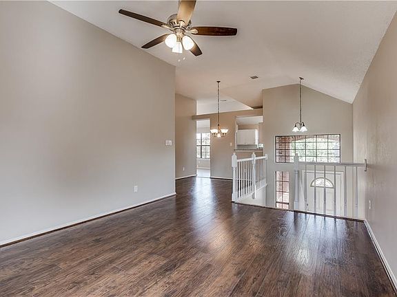 4th image of 722 Santiago Dr