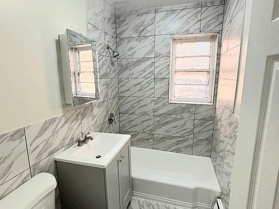 48 Carteret St #14 — photo 5 of 5