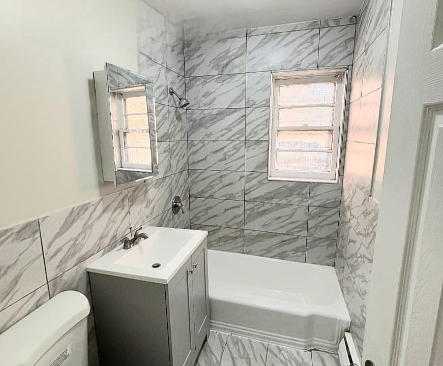 2nd image of 48 Carteret St APT 13