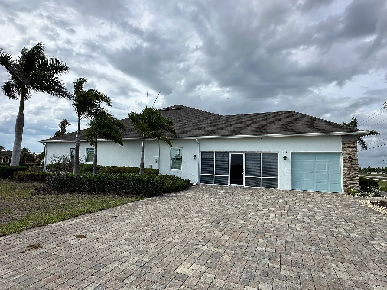 4 bed, 3302 sqft, $5,000 — Photo 3