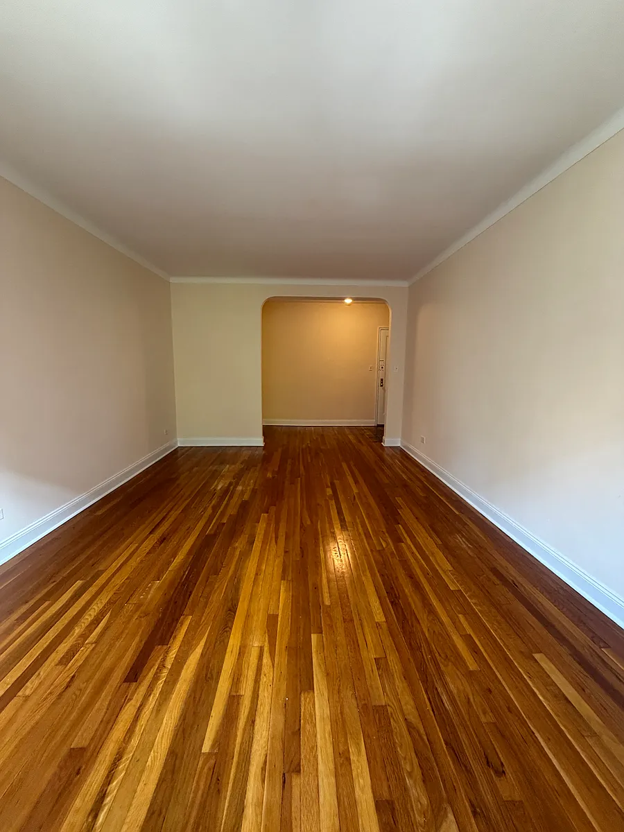 Building Photo - 110-40 72nd Ave #2F