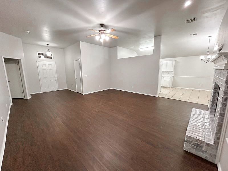 1st image of 1516 Tara Dr