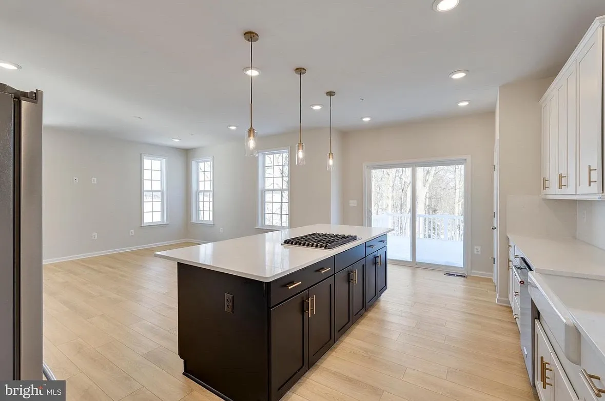 10810 Meridian Hill Way — Photo 4