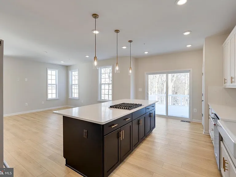 10810 Meridian Hill Way — Photo 4