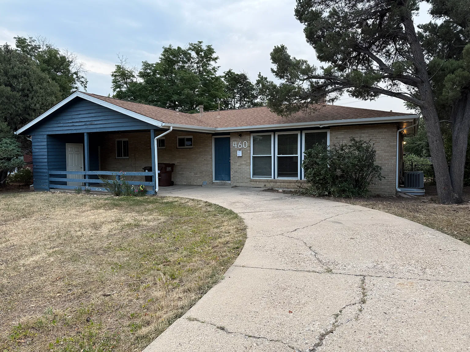 6 bed, 2800 sqft, $6,600 — Photo 1