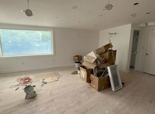 1322 Commerce Ave #2F, Bronx, NY 10461