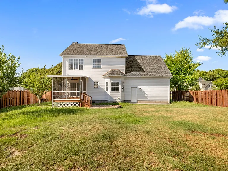 217 Derby Downs Dr — Photo 48