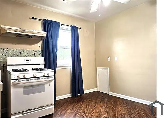 2 bed, $1,200 — Photo 4