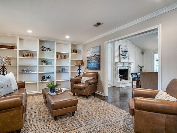 3rd image of 6614 Regalbluff Dr