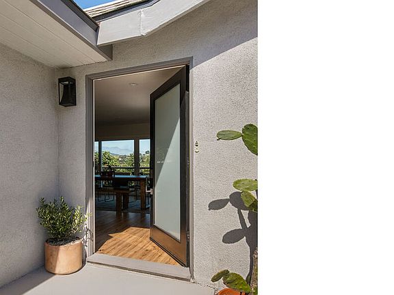 3rd image of 3921 Wawona St