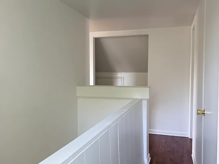 407 W 30th Ave — Photo 15