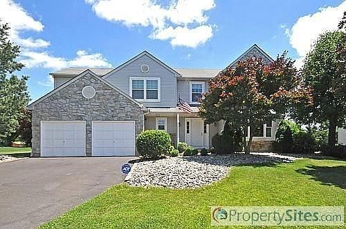 1st image of 37 Tulip Dr
