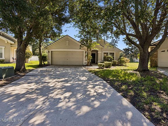 3rd image of 831 TIMBERJACK Court