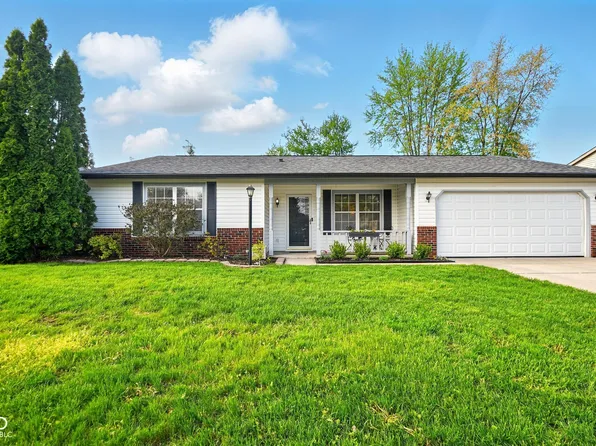 155 Suncrest Dr, Greenwood, IN 46143