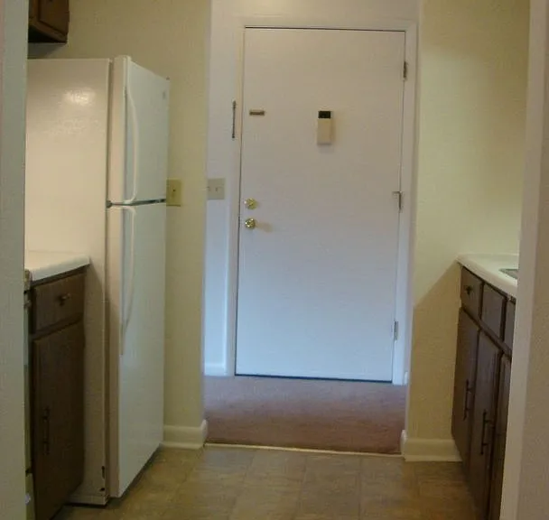 609 Clay St SE — Photo 6